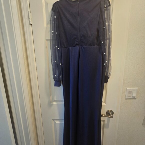 Size 8/10 Shein Formal Dress - Picture 3 of 3